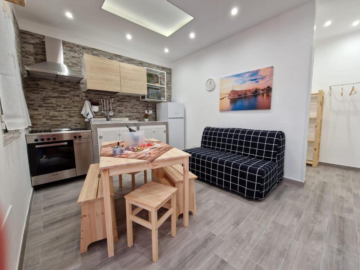 La Casa Di Teresa Hotel Таранто Екстериор снимка